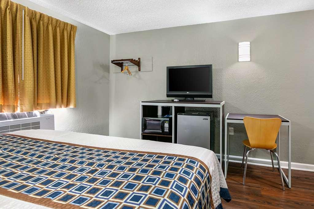 Knights Inn Bristol Levittown Habitación foto