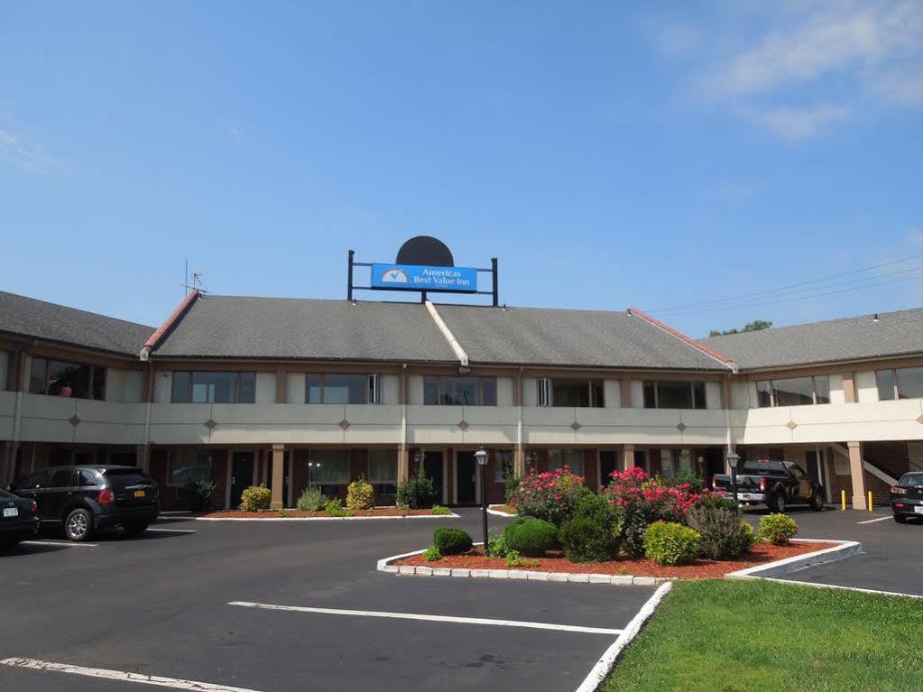 Knights Inn Bristol Levittown Exterior foto